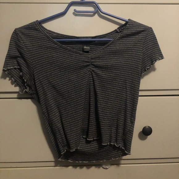 Crop top - Picture 2 of 4